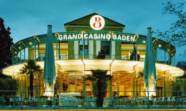 File:GrandCasinoBaden aussen frontal.png